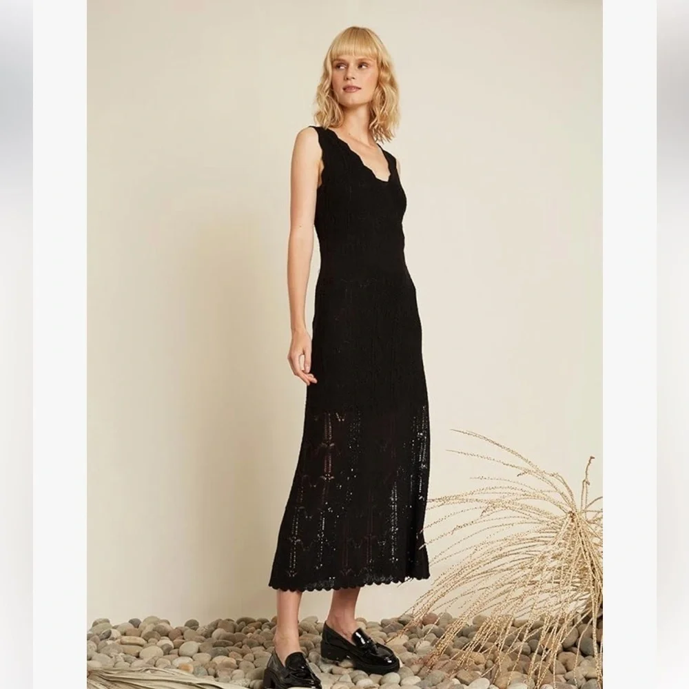 Luxely Wilder Sleeveless V-Neck Knit Midi Scalloped Hem Dress Black S